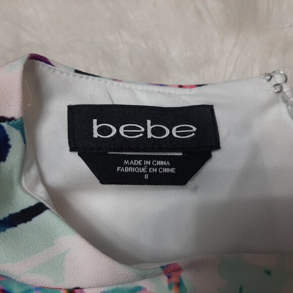 Bebe Women's Floral Cap Sleeve Wrap Style Knee Length Dress Size 8 - Picture 5 of 8